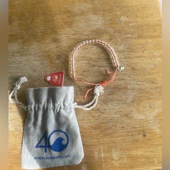 4Ocean Whale Shark Beaded Bracelet in Orange and White - Picture 2 of 3